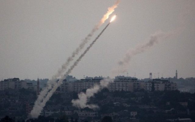 L’armée israélienne annonce des tirs de trois roquettes depuis la bande de Gaza sur le sud d'Israël