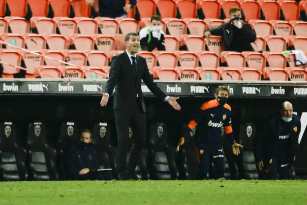 Valence licencie Javi Garcia !