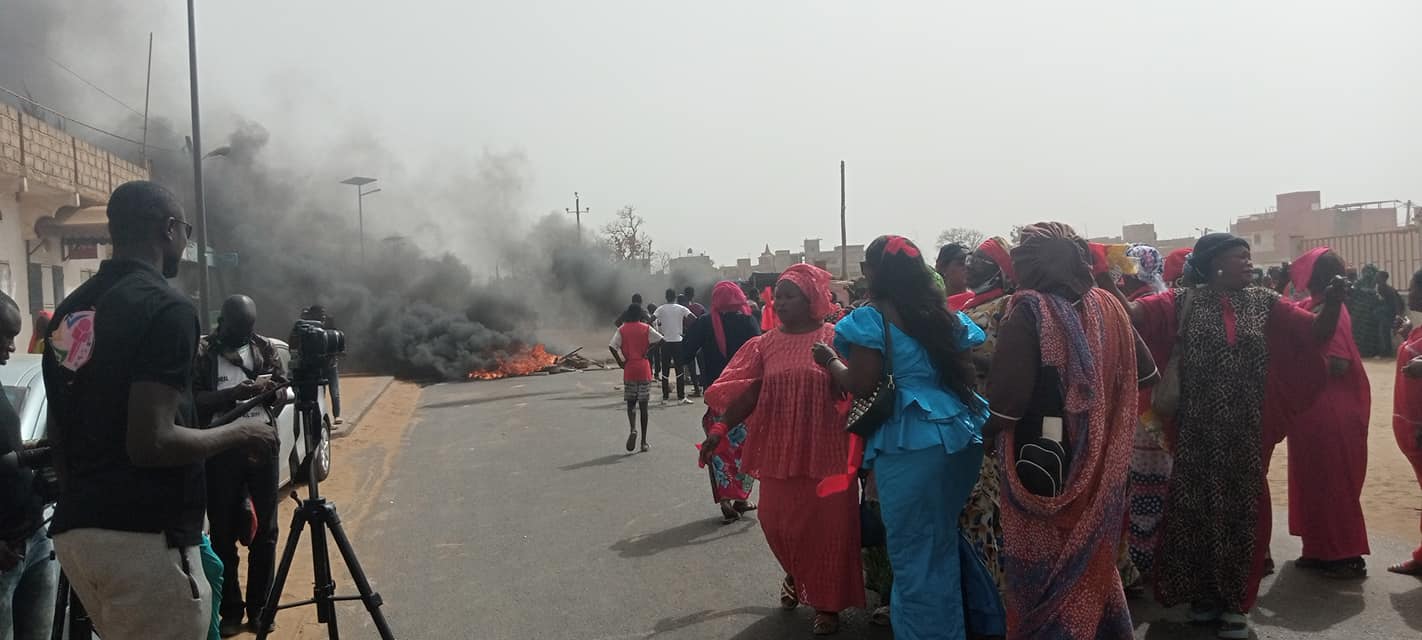 Bambilor sens dessus dessous: les jeunes se dressent contre le redécoupage