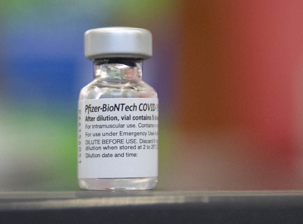 Vaccins: l'UE a conclu un nouveau contrat avec BioNTech/Pfizer pour 1,8 milliard de doses