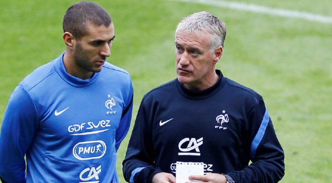 Équipe de France: ​Deschamps confirme avoir "discuté" avec Benzema