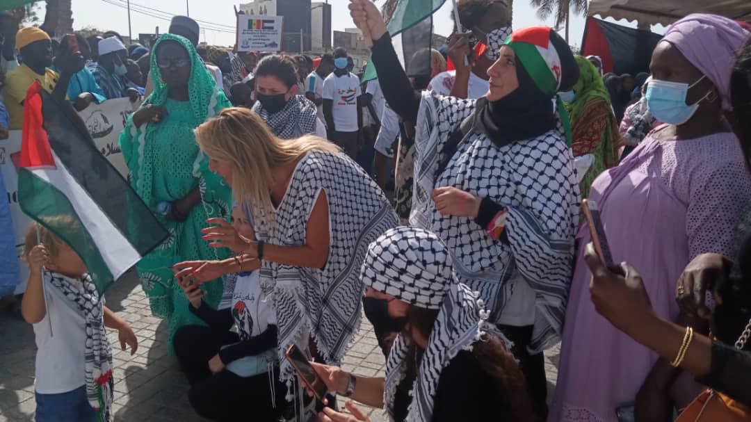 Dakar: Des centaines de personnes expriment leur soutien à la Palestine
