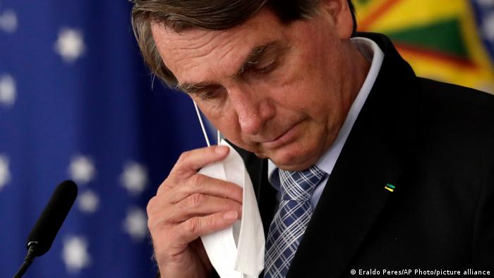 Covid-19: au Brésil, les manifestants jugent Bolsonaro «plus dangereux que le virus»