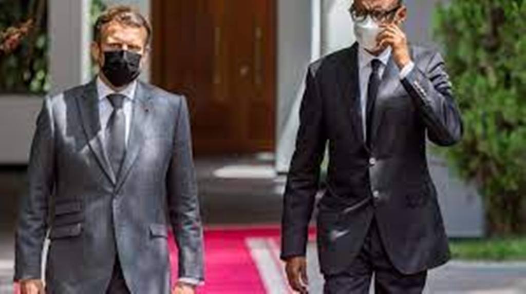 Brésil: Jair Bolsonaro reçoit une amende pour non port du masque