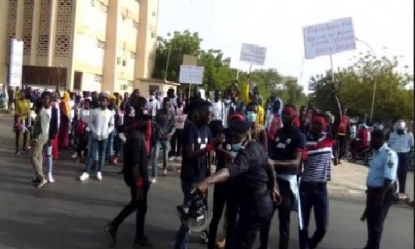 Kaolack : plusieurs étudiants arrêtés au cours d'une violente manifestation