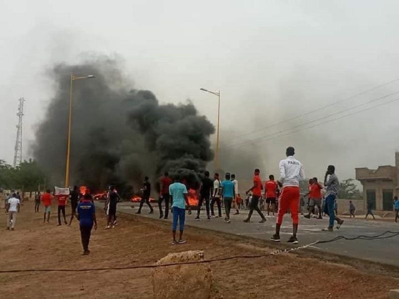 Manif' étudiant Fatick: 14 personnes interpellées, des blessés, franchises universitaires violées par la police