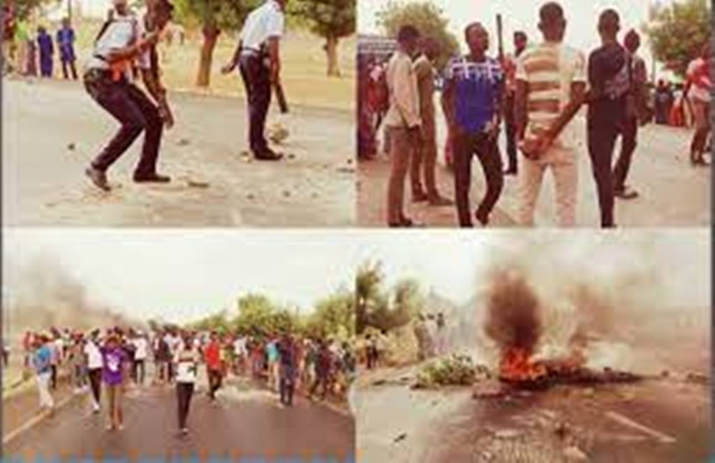 Après la franchise universitaire par la police, les étudiants de l’USSEIN exigent le départ du Recteur