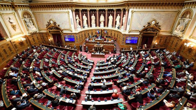 Loi programmation militaire en France: vote surprise du Sénat qui refuse de renouveler sa confiance
