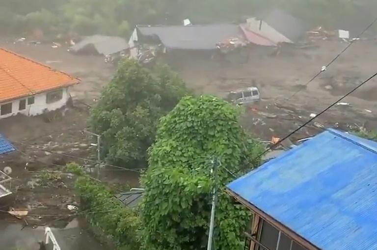 Japon: au moins 19 personnes portées disparues après des glissements de terrain dans la région de Shizuoka