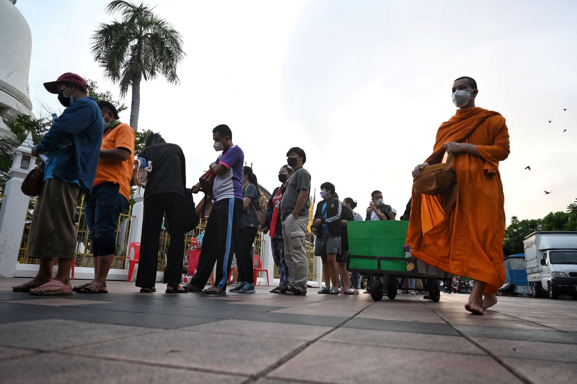 Covid-19: restrictions renforcées en Thaïlande, dont un couvre-feu à Bangkok