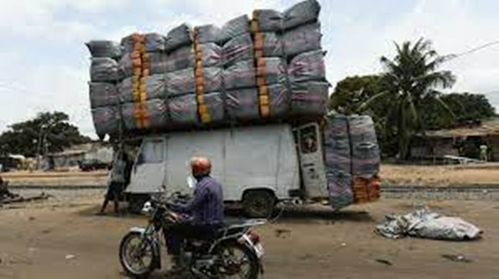 Togo: le gouvernement donne un mois aux camions hors gabarit pour se mettre aux normes