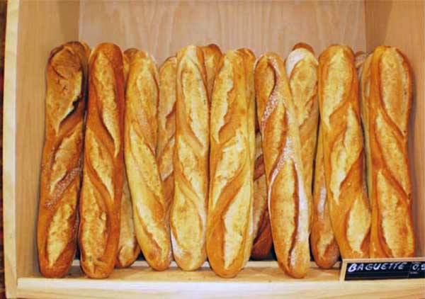 Miche de pain à 200 FCFA: le directeur du Commerce menace de sévir contre les boulangers