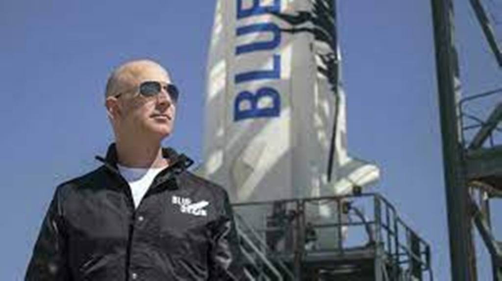 Espace: le premier vol habité de Blue Origin, avec Jeff Bezos à bord de New Shepard, va décoller
