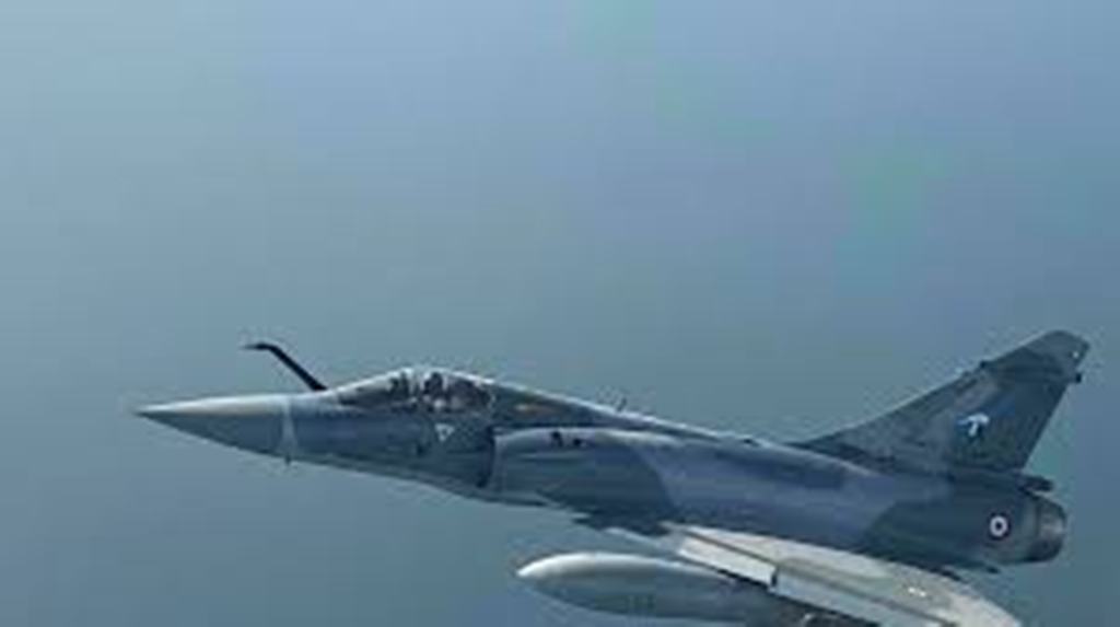 Un avion de chasse français s'écrase au Mali, les pilotes sains et saufs