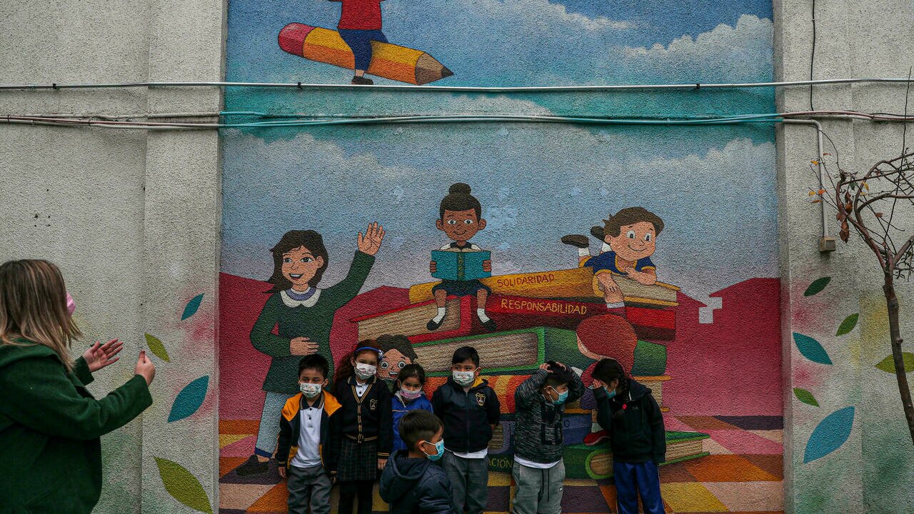 Chili: en temps de Covid, les enfants moins favorisés doublement pénalisés en milieu scolaire