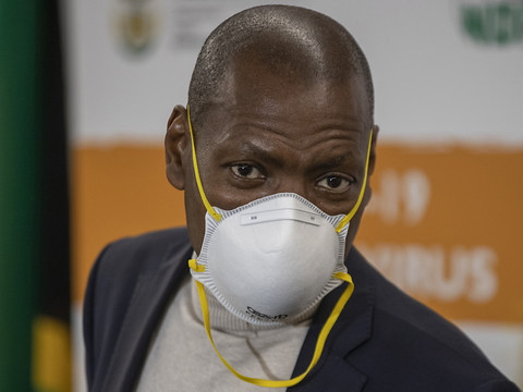 Afrique du Sud: de nouveaux ministres de la Santé et de la Défense (président)