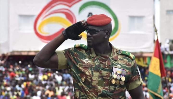 Guinée : le Colonel Doumbouya annonce une série de rencontres, met garde contre les abus et mouvements de soutien