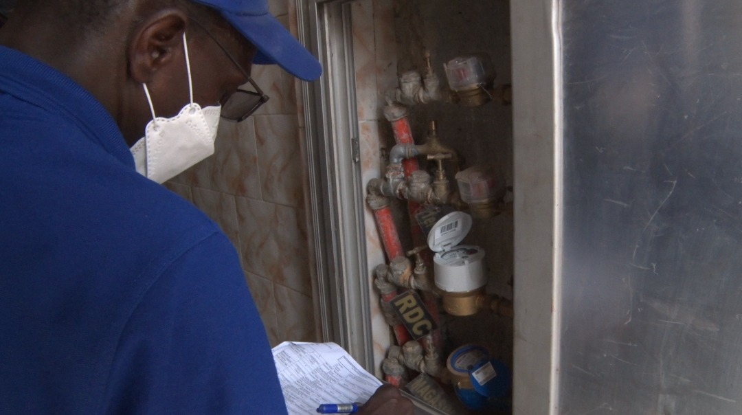 Polémique sur les compteurs d'eau: la société Itron envoie une équipe d'experts à Sen'Eau