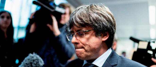 Espagne: le leader indépendantiste catalan Carles Puigdemont arrêté en Italie