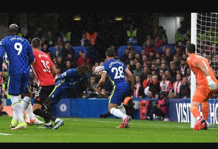 PL : Chelsea à l'arrachée contre Southampton prend la tête, Leeds et Wolverhampton assurent