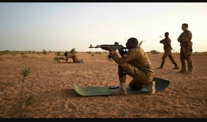 Burkina Faso: au moins 14 soldats tués lors d'une attaque dans le Centre-Nord