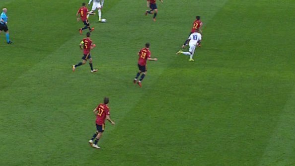 Pourquoi le but sur « hors-jeu » de Mbappé a été validé