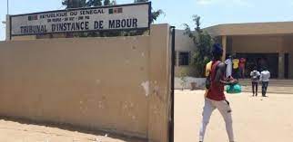 Mbour: Assane Ngom heurte deux personnes et se met a rire à la barre