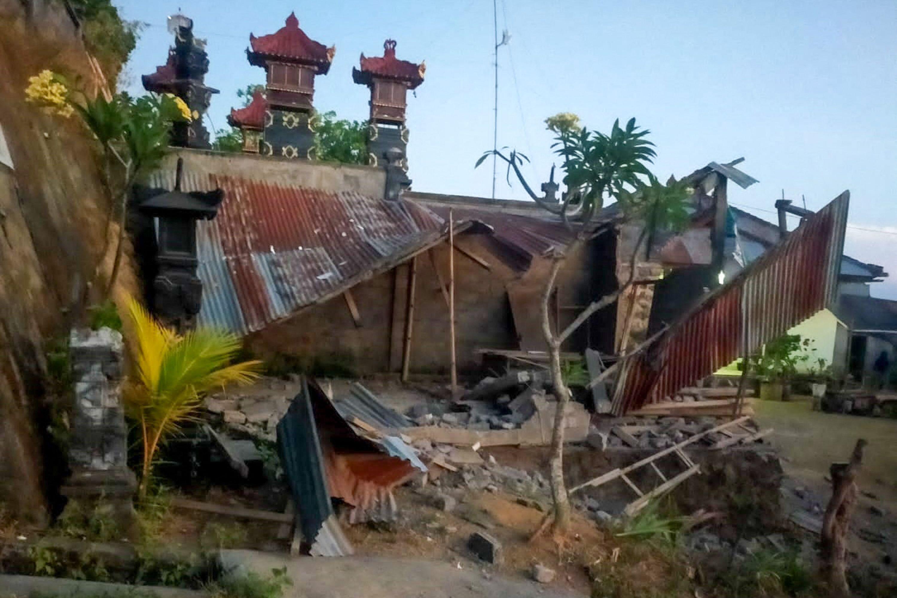 Un séisme fait trois morts et sept blessés sur l'île de Bali