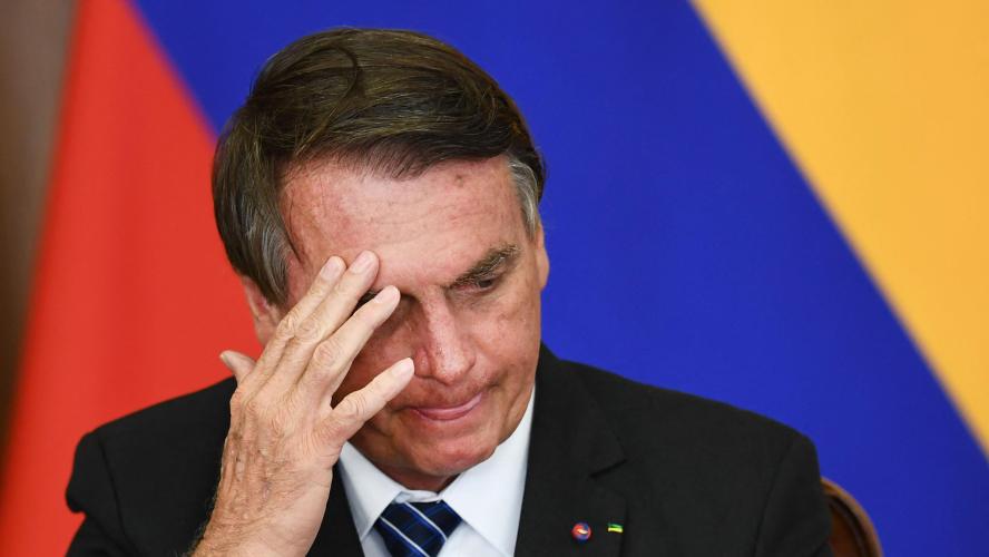 Covid-19 au Brésil: des sénateurs demandent l'inculpation de Bolsonaro pour 10 crimes