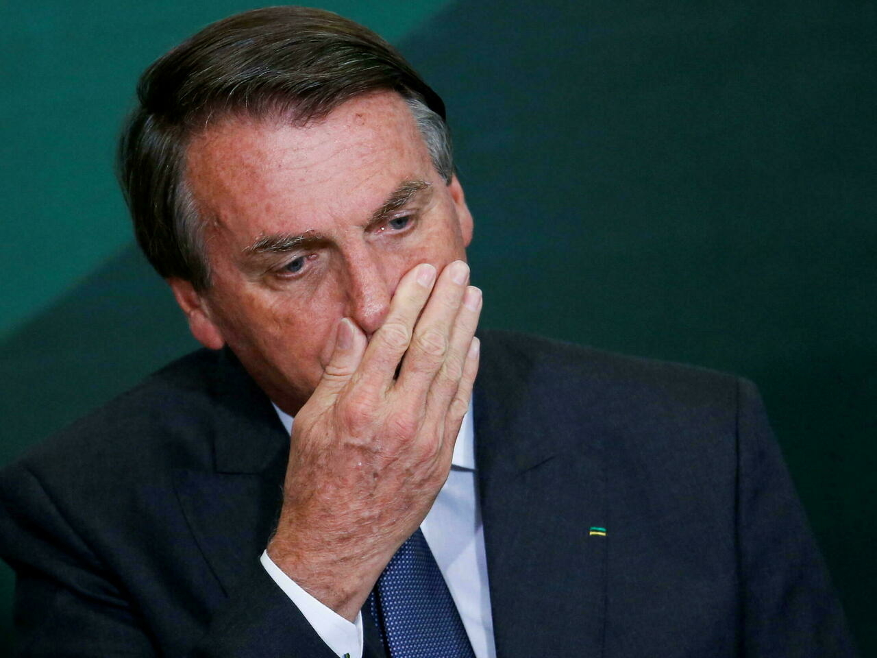 Covid-19 au Brésil : le rapport sénatorial qui recommande l'inculpation de Jair Bolsonaro approuvé