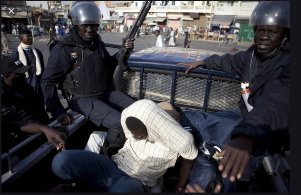 Kaolack : surpris sur le comptoir d'une mercerie, le voleur asperge le commerçant de gaz