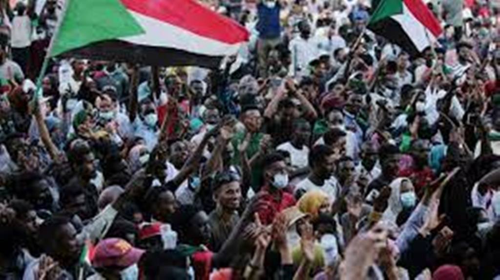 Du Caire, le leader du parti communiste soudanais dénonce les États