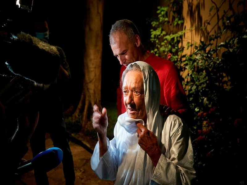 Sophie Pétronin répond au gouvernement français : « Pourquoi irresponsable ? Je suis chez moi ici »