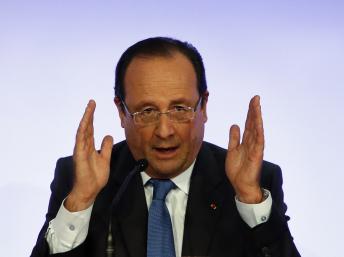 Le président a fermé la porte à une annulation de la mesure mais le doute s'installe. REUTERS/Francois Mori/Pool