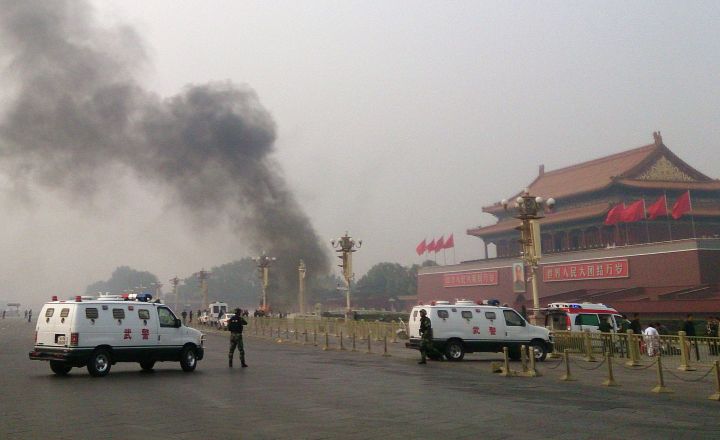 Attentat place Tiananmen: Pékin accuse le Mouvement islamique du Turkestan Oriental