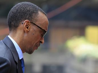 Le président rwandais Paul Kagamé à son arrivée au sommet des chefs d'Etat de la communauté d'Afrique de l'Est, à Nairobi, le 30 novembre 2012. REUTERS/Noor Khamis