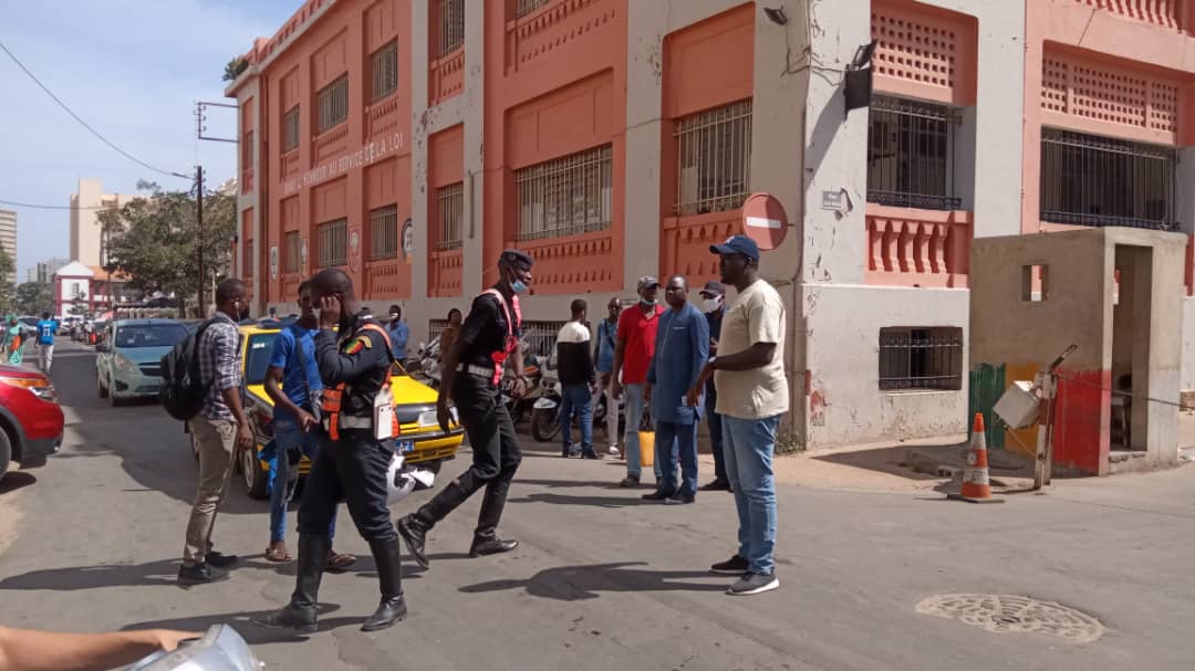 En Direct du cortège de Barthélémy Dias... tous les moments forts