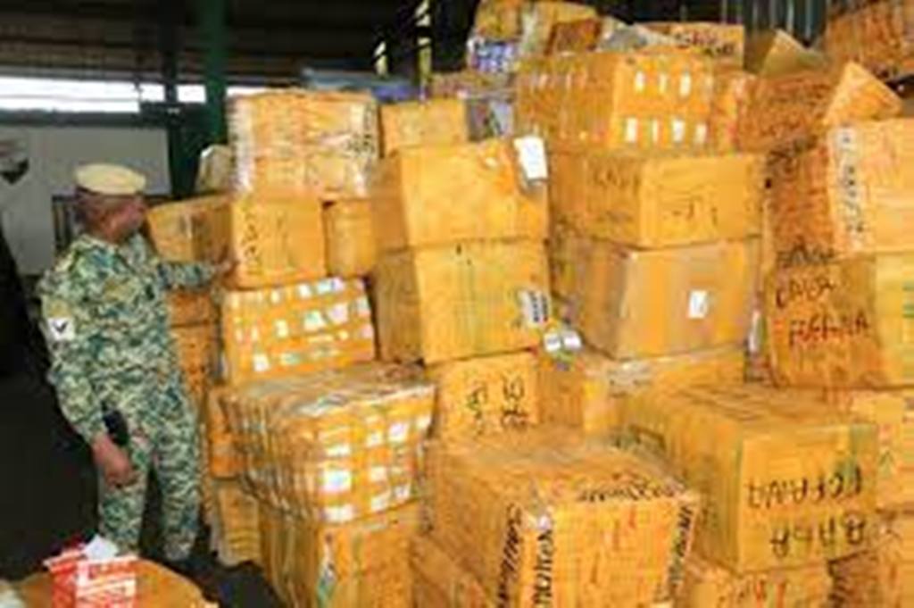  Côte d'Ivoire : Lutte contre la contrebande, les Douanes annoncent la saisie de 93.775 tonnes de marchandises prohibées dans le mois d'octobre
