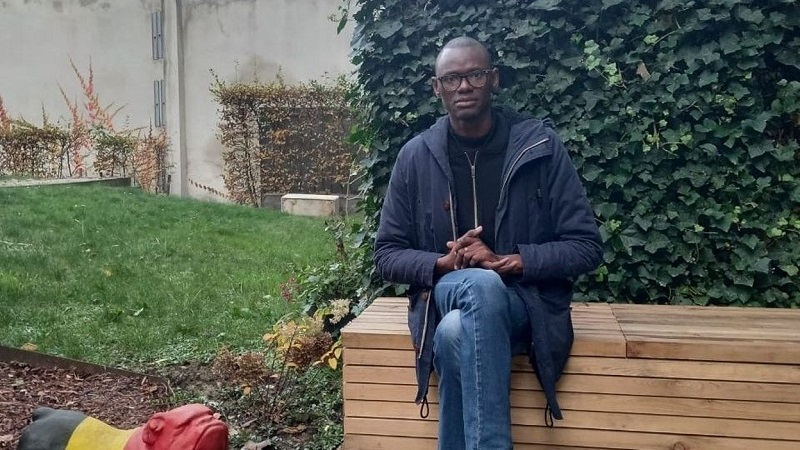 Omar Mboup, enseignant-chercheur et professeur de philosophie à l'Ucad, "humilié" dans un aéroport en Belgique