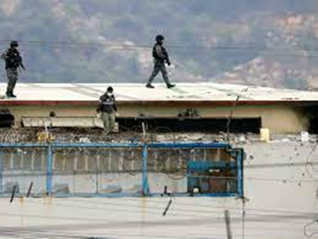 Équateur : des affrontements entre détenus font plusieurs dizaines de morts dans une prison