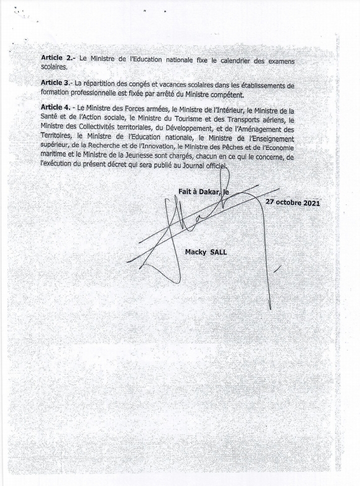 Macky Sall signe un décret relatif aux trimestres et à la durée et vacances des établissements scolaires