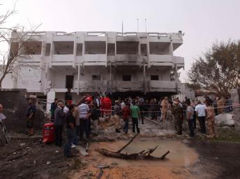 Après l’attaque de l’ambassade de France à Tripoli en Libye, le 23 avril 2013. Reuters/Ismail Zitouny