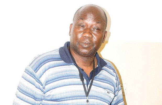 Le commissaire Cheikhna Keïta aux urgences de l’hôpital principal