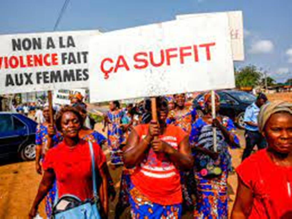 Plus de 400 Abidjanaises tuées par leur conjoint en 2020, selon une ONG ivoirienne