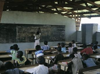 Une classe de primaire au Gabon Getty images/Sylvain Grandadam