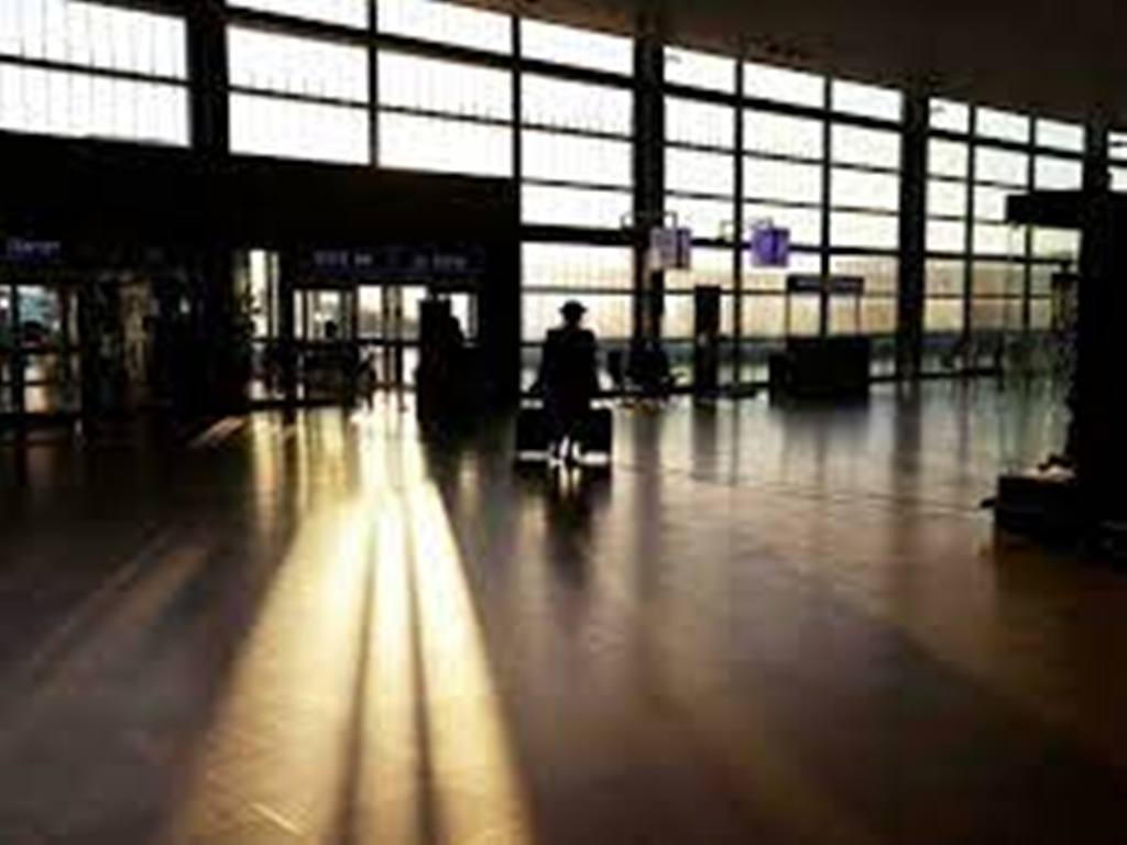 Israël ferme ses frontières pour ralentir la propagation du variant Omicron