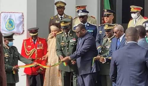 Macky Sall aux stagiaires de l'Institut de défense du Sénégal: "Nul ne peut être performant s’il est toujours satisfait de lui-même"
