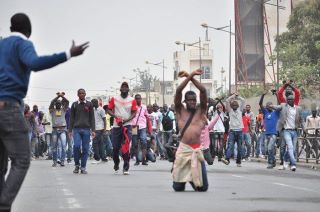 Remous à l’UCAD : les étudiants en rouge menacent