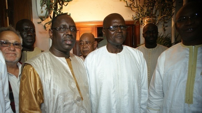 MACKY SALL ENVISAGERAIT DE SIGNER L'ACTE DE DECES DE LA COALITION : Ousmane Tanor Dieng ne veut pas voir Bennoo mourir