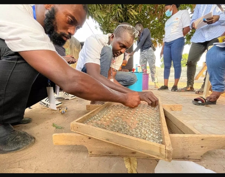 Présidentielle gambienne : Le dépouillement a commencé avec du retard en raison de l’affluence